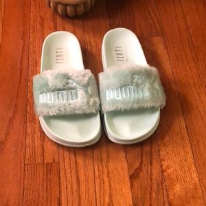 Puma Fenty slides by Rihanna comes with box & bag